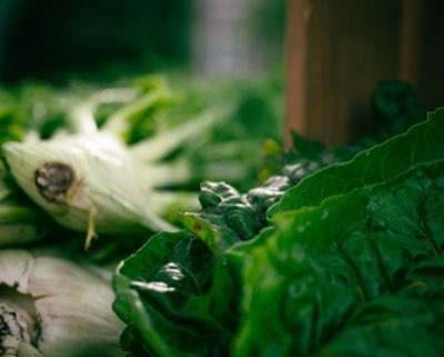 Vitamina K y Hierro: El Valor Nutricional de la Espinaca al 100%