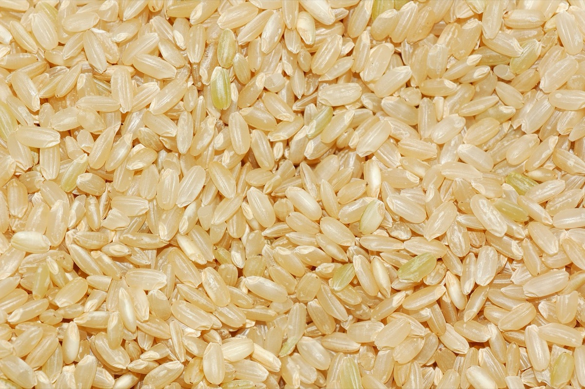 Quinoa and brown rice in a bowl, showing different grains