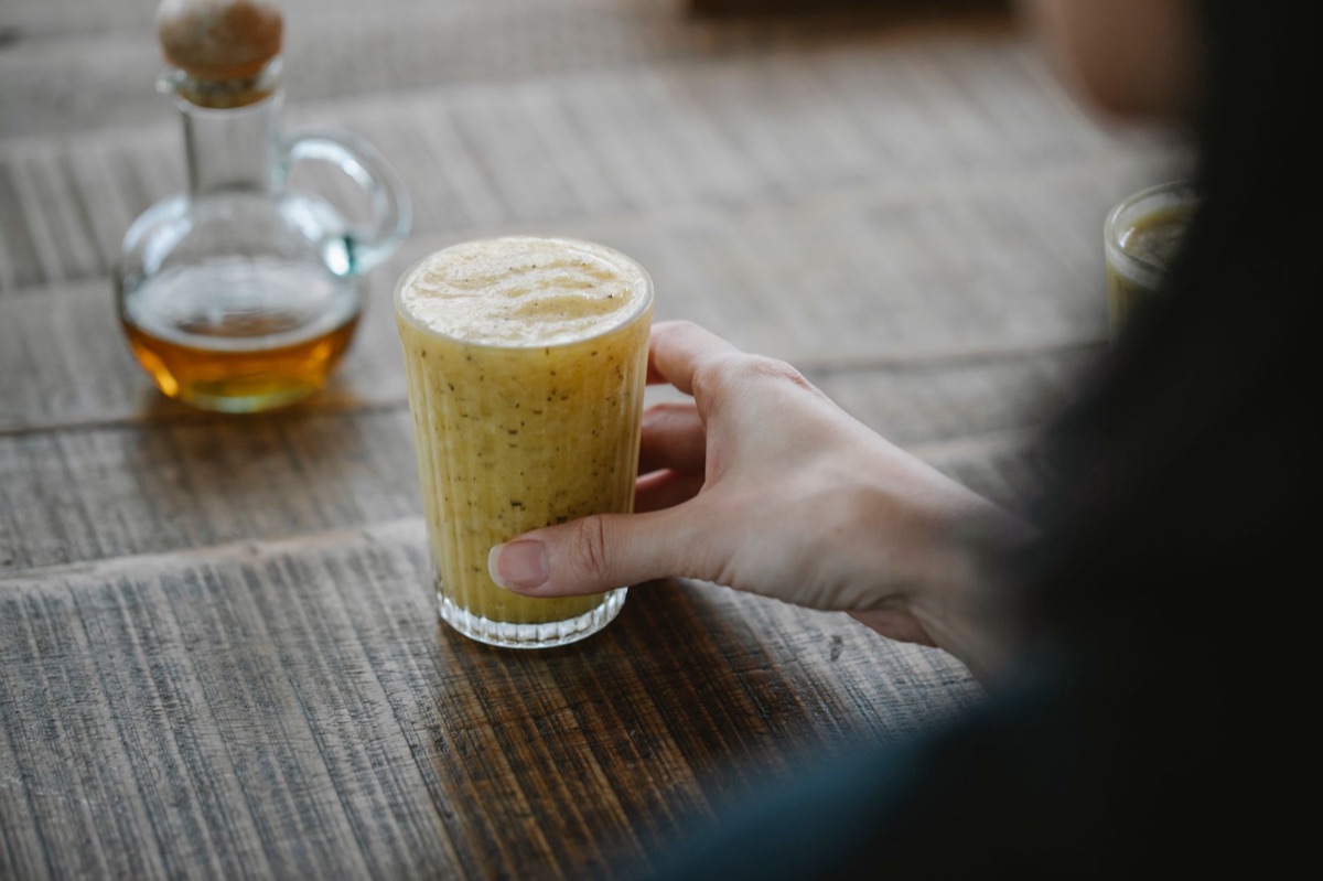 quinoa in smoothie glass