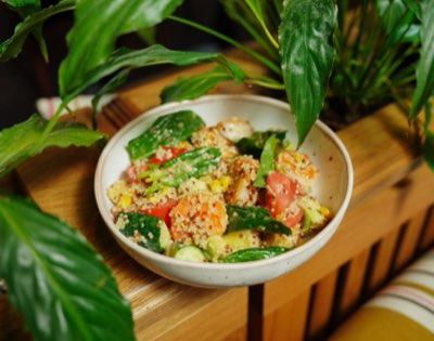 藜果 vs. 其他穀物：為何它擁有獨特的營養結構優勢