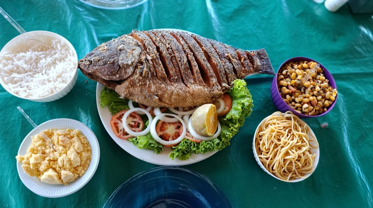 verduras frescas y pescado