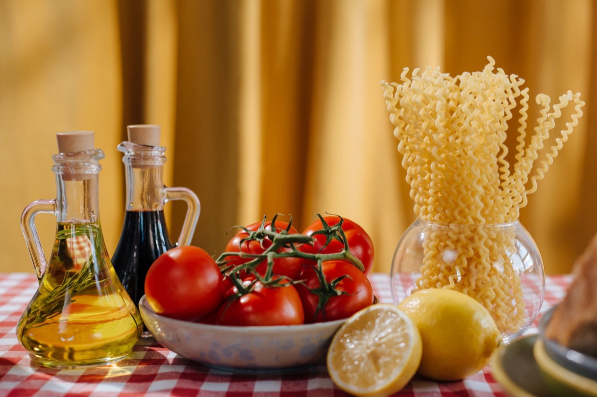 olio d'oliva e verdure fresche