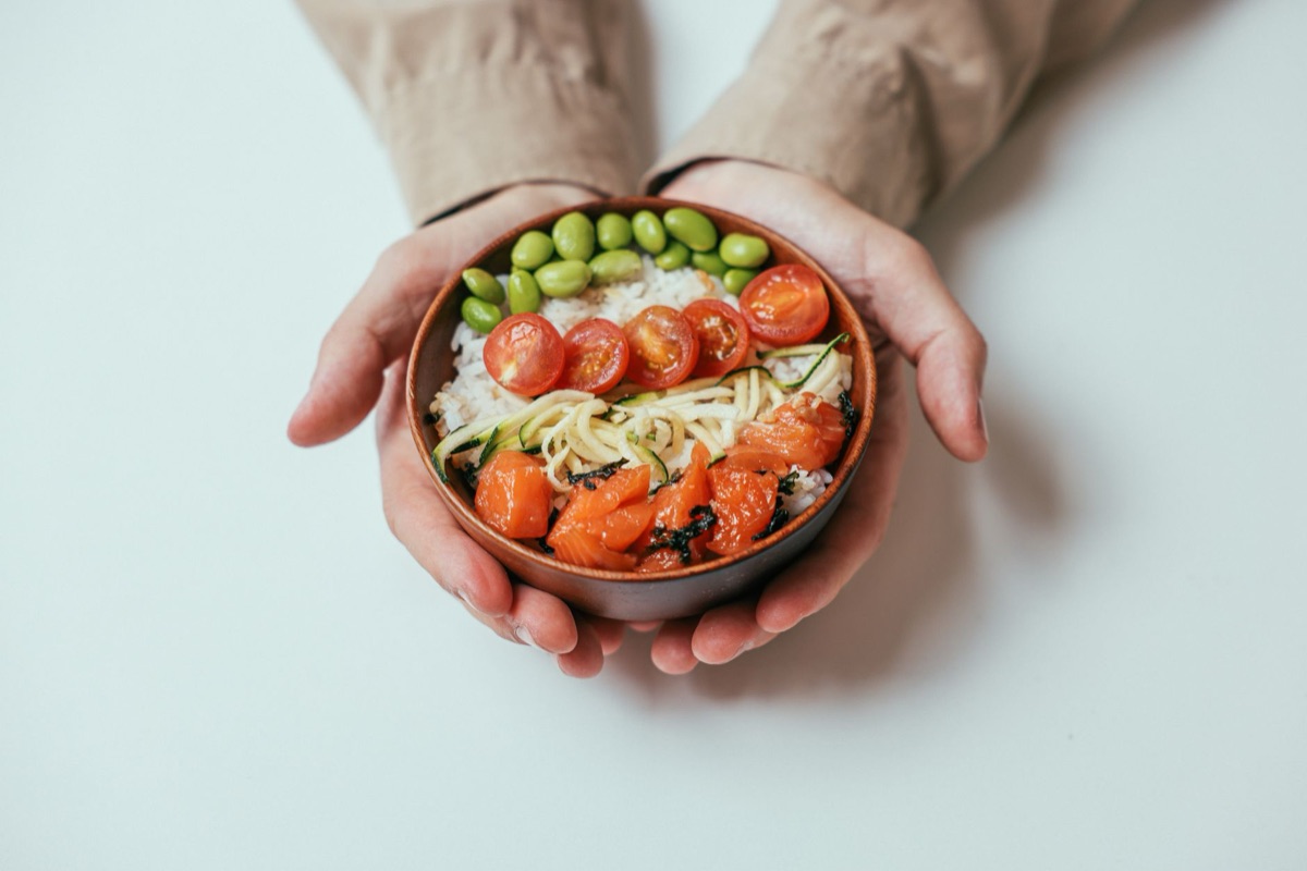 kindertafel met rijstbowl