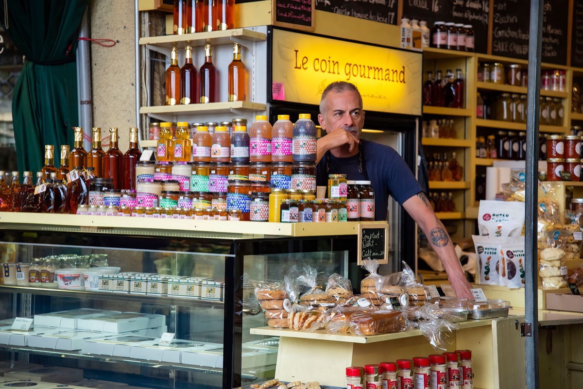 informazioni nutrizionali su confezionamento alimentare in francese e belga