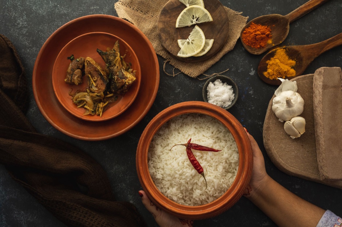 bowl con arroz kalanamak histórico